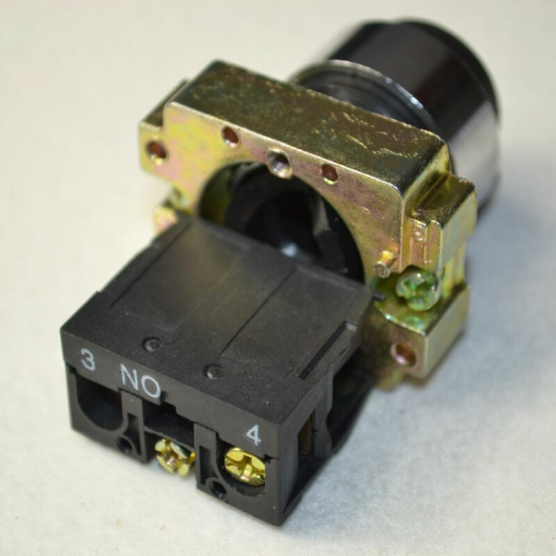 Position 10A Select 1 NO 600V Selector Switch Maintained BG21 + 2 keys