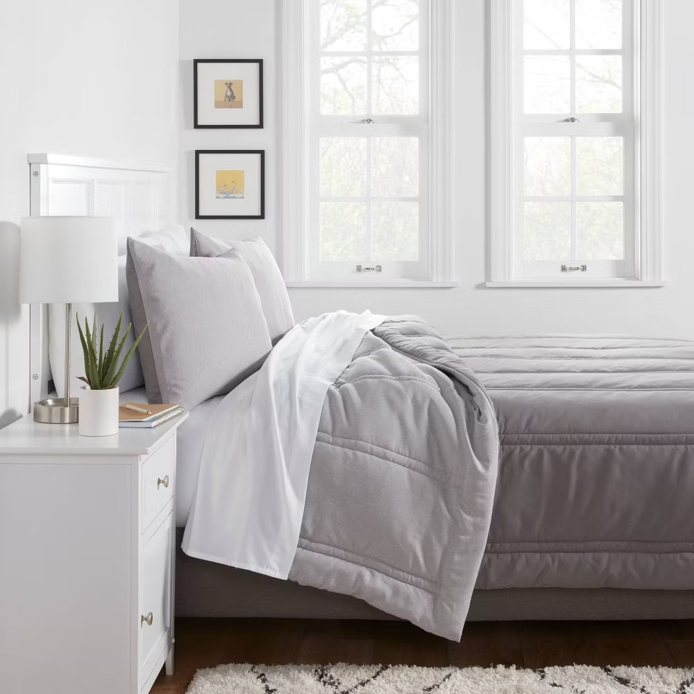 King Lofty Microfiber Comforter Dark Gray Heather - Room Essentials