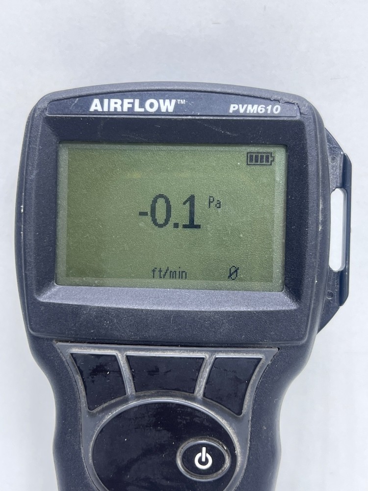 Airflow PVM610 Micromanometer (Battery Cover is Missing)