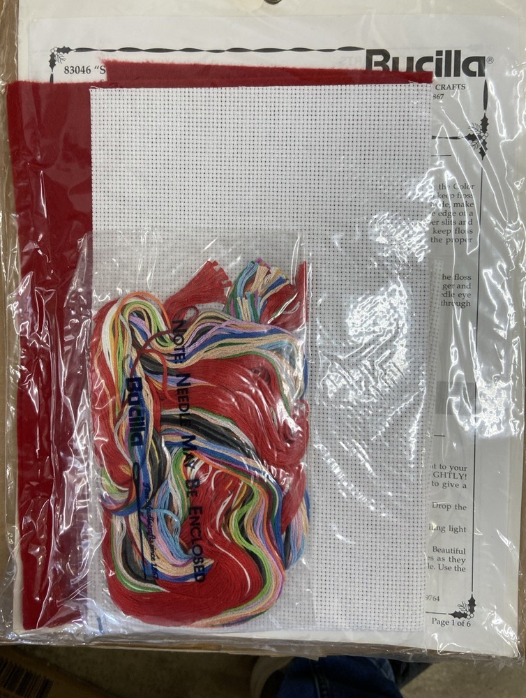 NOS BUCILLA Christmas Needlepoint #83046 ￼