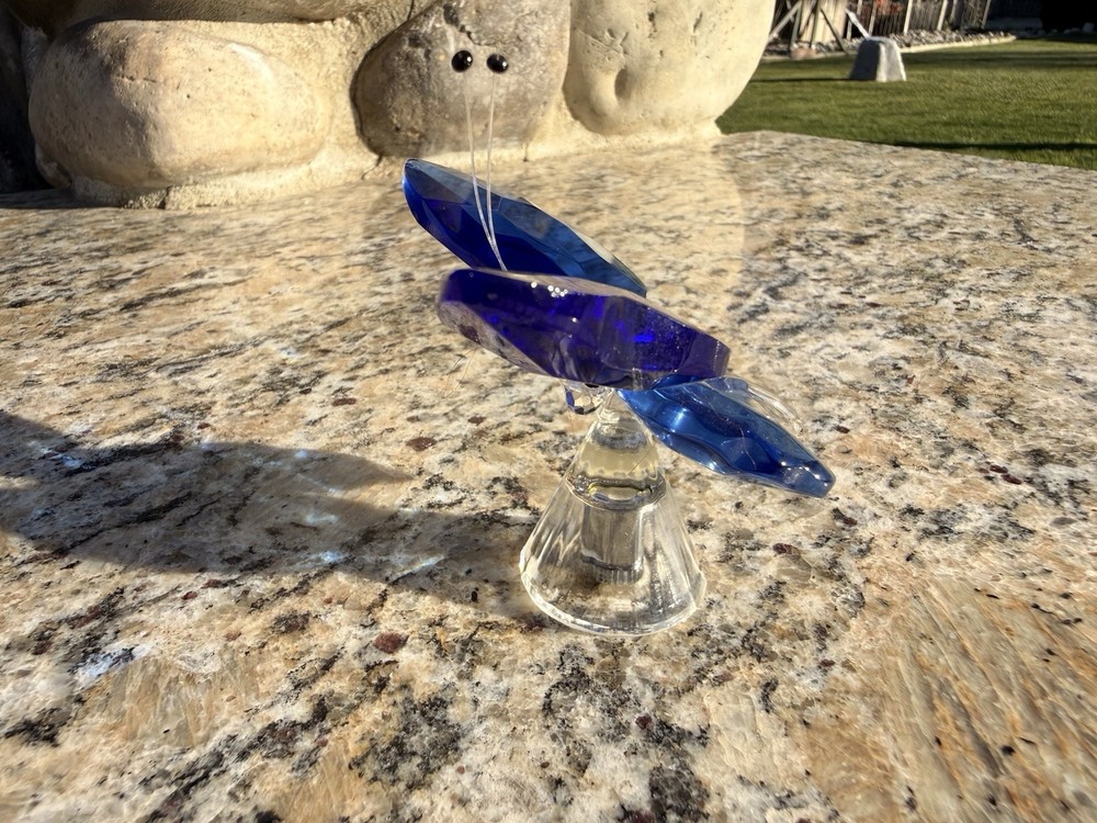 Glass Butterfly light Up. Untested. Needs Battery