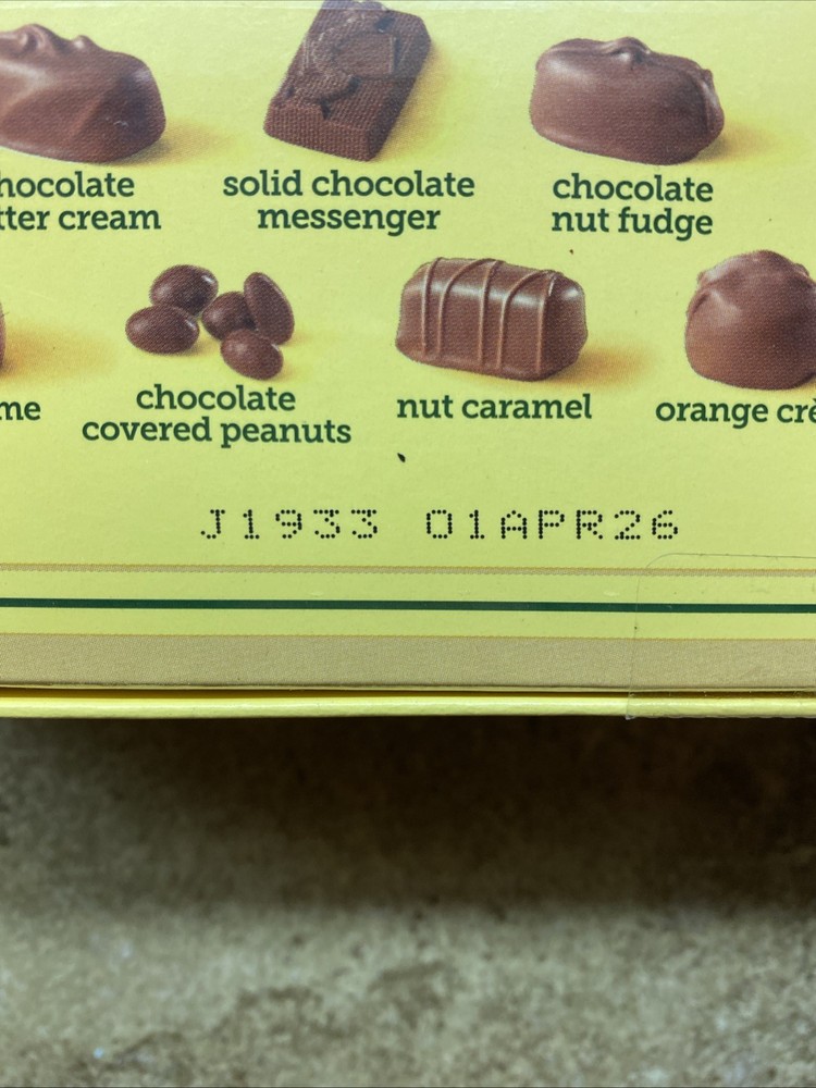 2 BOX Whitman's Sampler Chocolate Gift Box Assorted Milk Chocolates 10oz