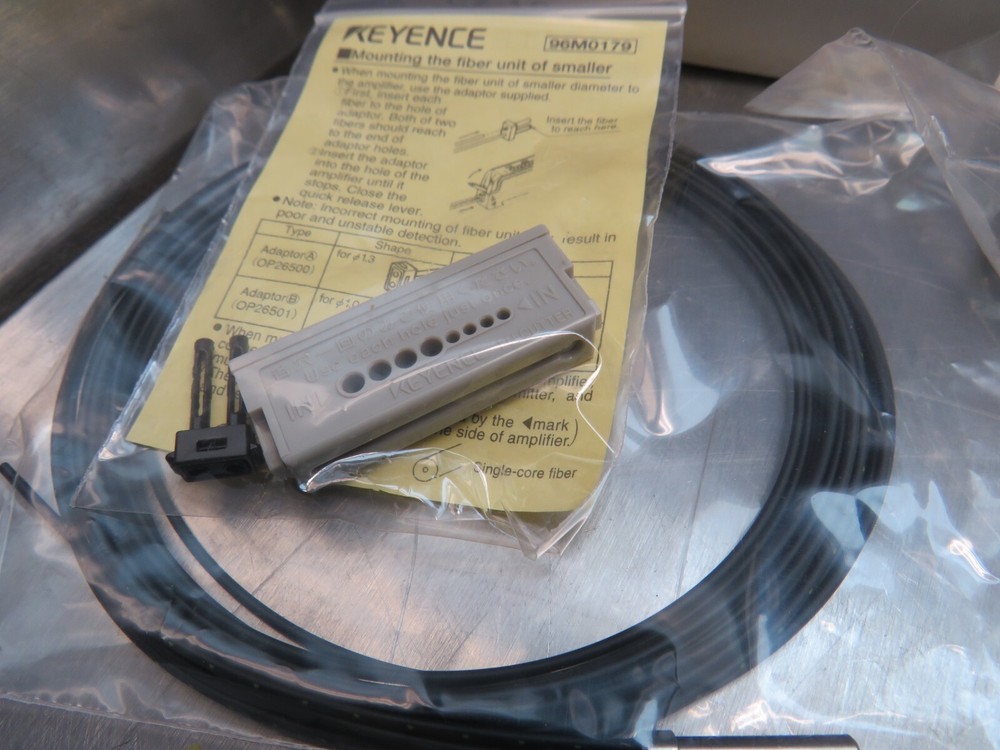 Keyence CZ-10 Fiber Optic Sensor
