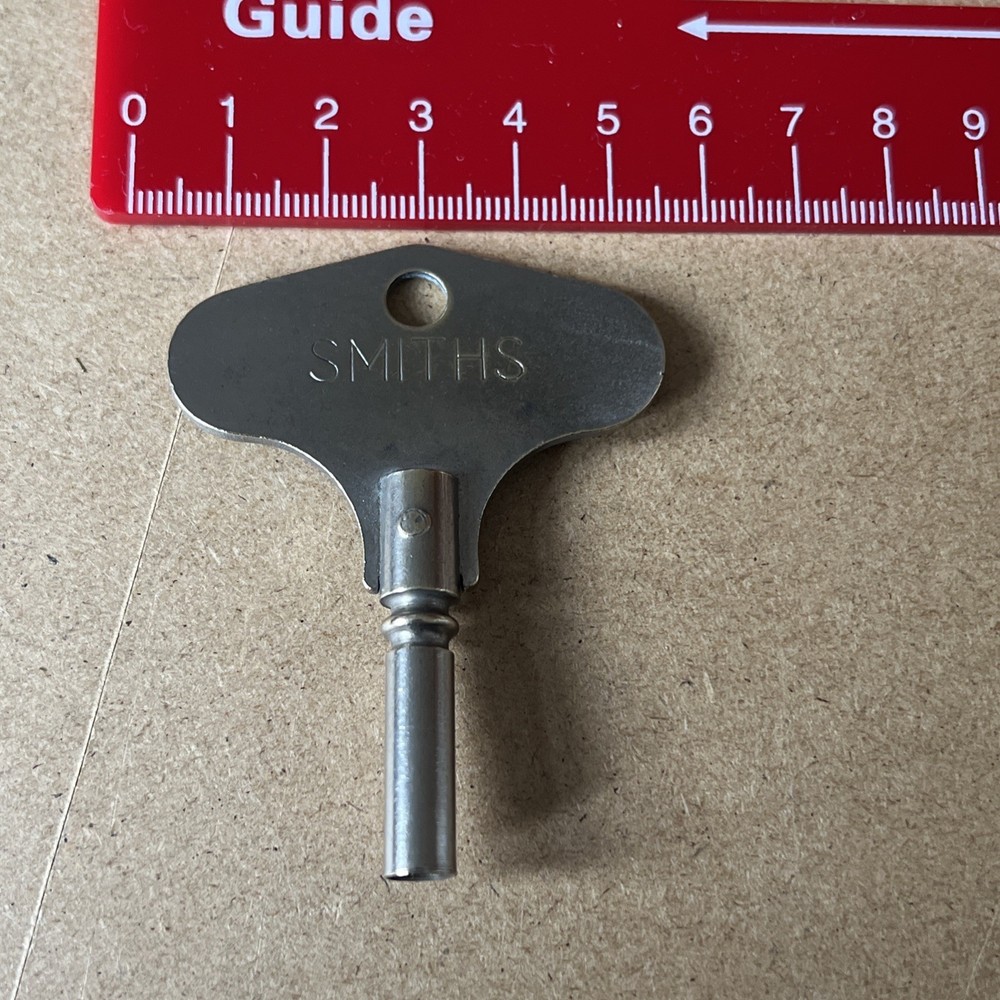Vintage smiths Clock key for mantle clock - 3.75mm