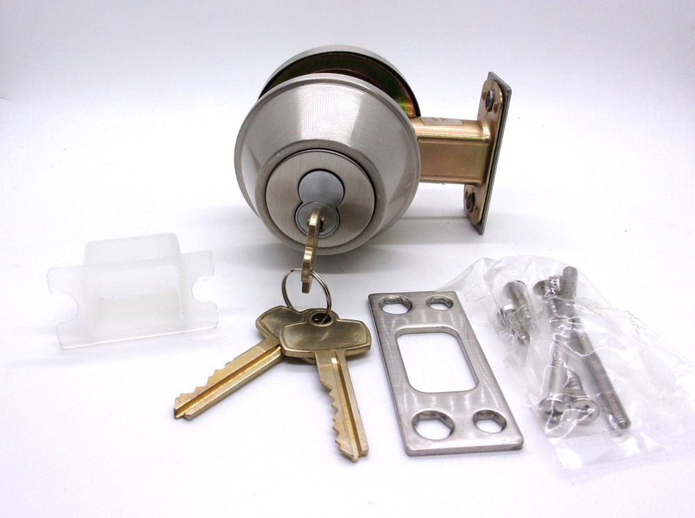 Interchangeable Core Single Cylinder Deadbolt. 2-3/8"Backset #DB10-1-IC-US15