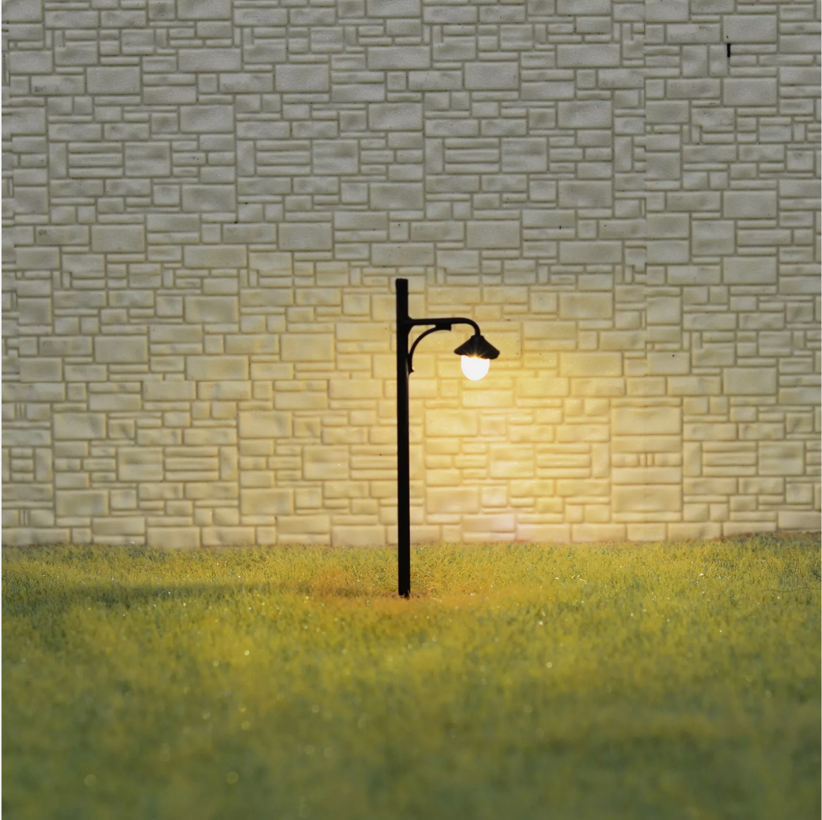 10 x HO scale model train street lights LED lamppost path lamp w resistor #T0513