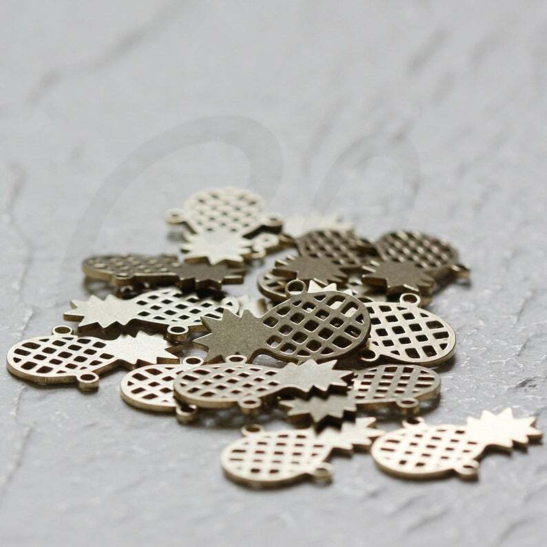 4 Pieces Laser Cut Solid Brass Pineapple Link - 16x11mm (CW-4346C)