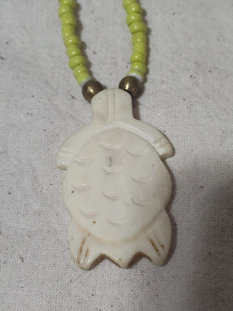 Native American Beaded Turtle Necklace 19" D21