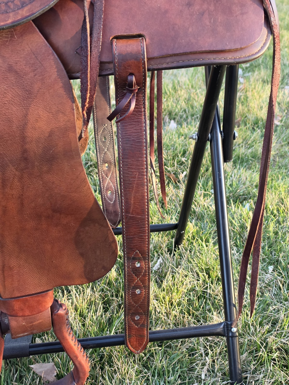 Vintage Roping/Ranch Saddle 14" Seat