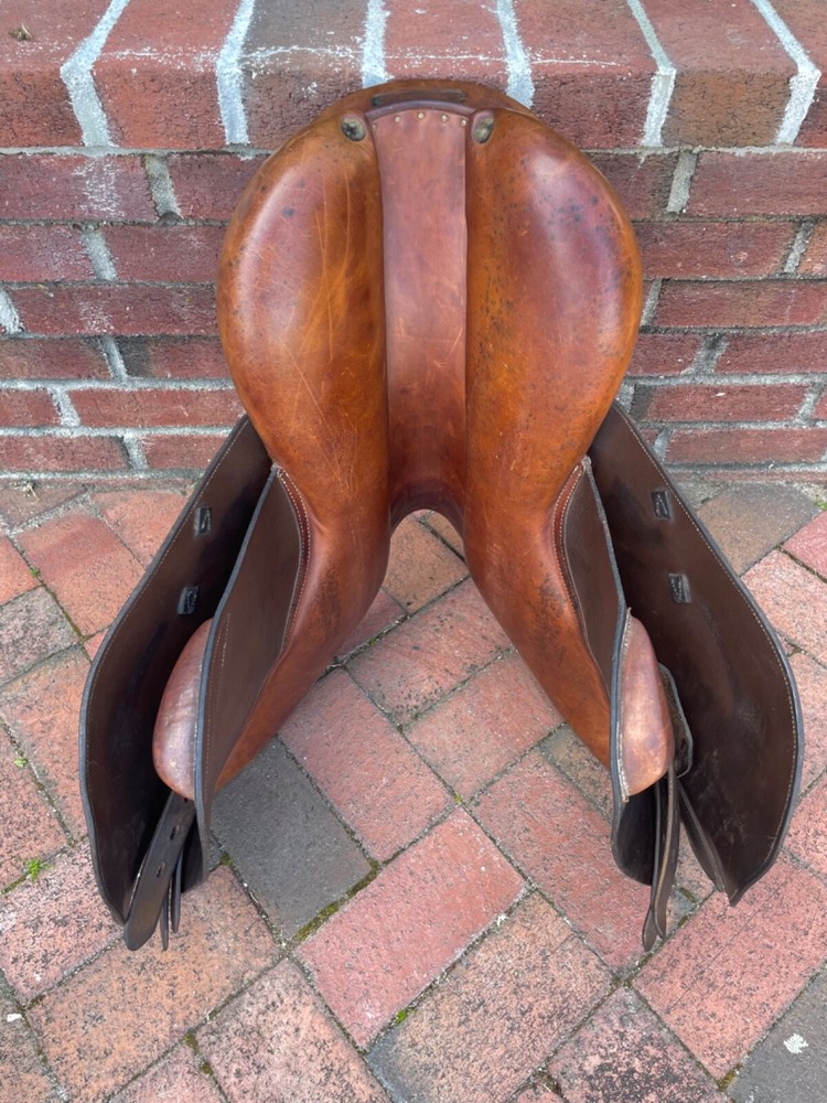 BEVAL SADDLE - 16.5” - MEDIUM TREE - TREE AND LEATHER IN PERFECT CONDITION!