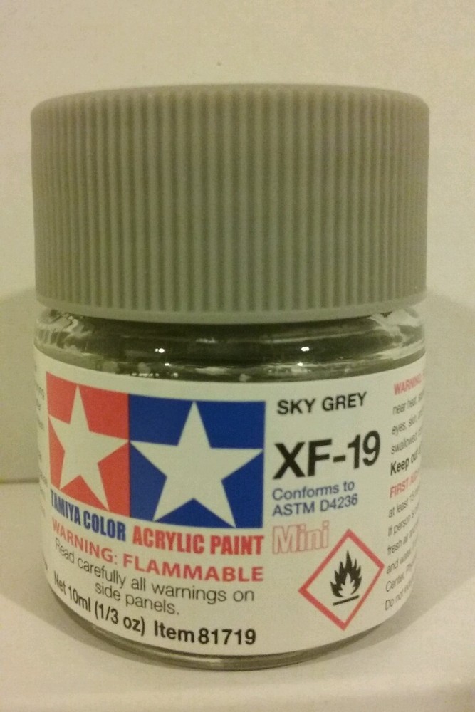 Tamiya acrylic paint XF-19 Sky grey  10ml Mini