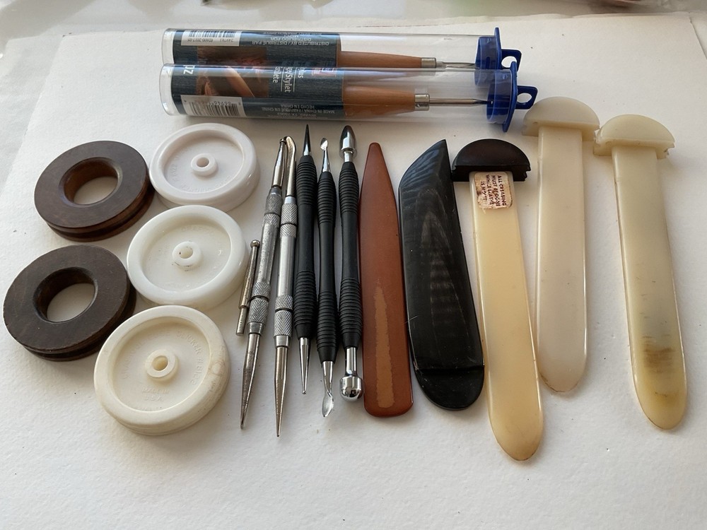 17 Modeling, Ballpoint Stylus, Slickers, Bone Creasers