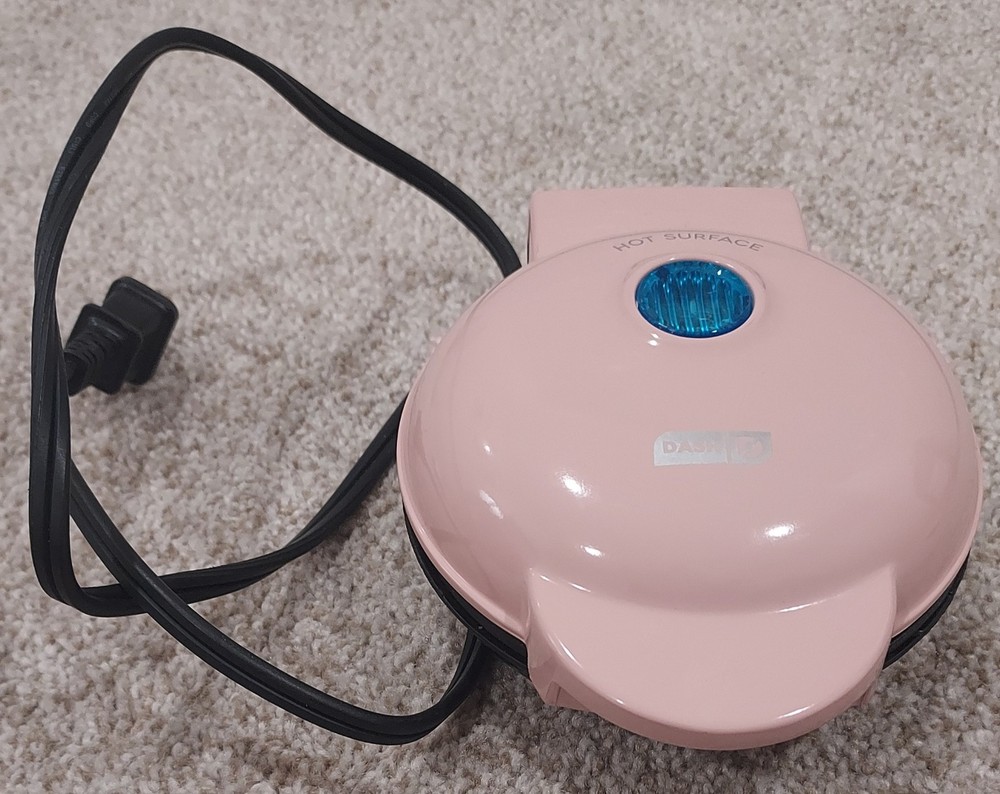 Dash Mini Bunny Waffle Maker 4 inch Pink Easter Spring Great Condition