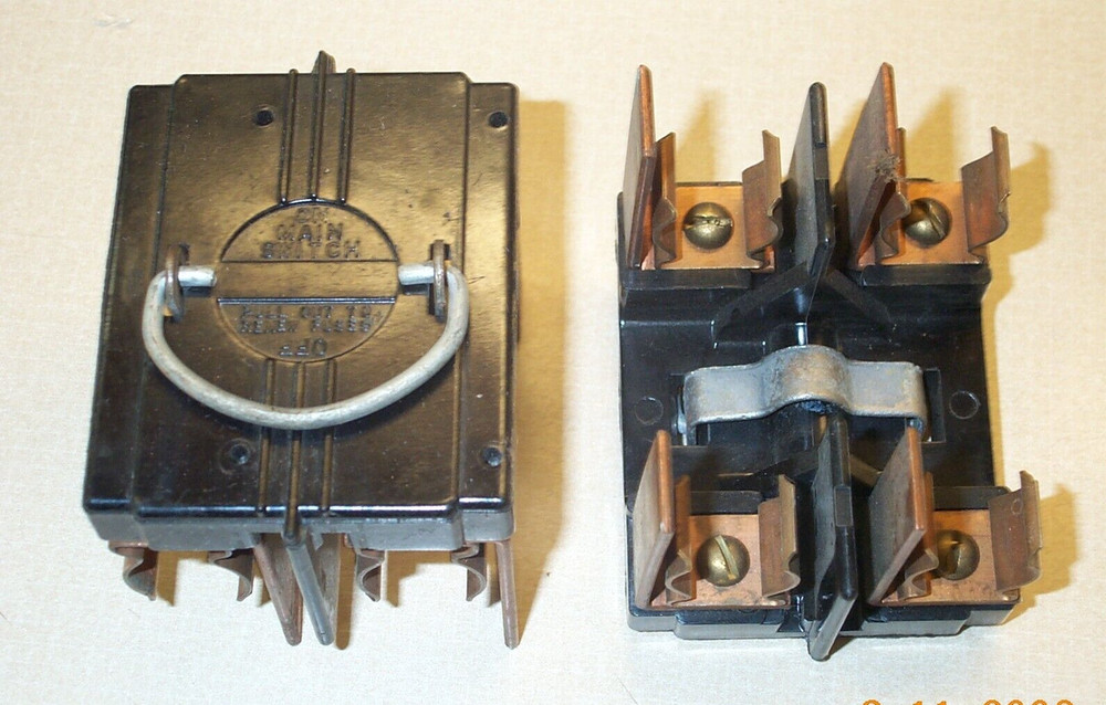 AMERICAN 60 AMP MAIN FUSE PANEL PULL OUT HOLDER