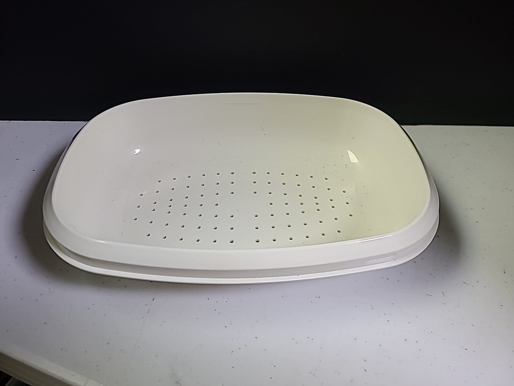 Tupperware Harvest casserole Part vegetable strainer ONLY 1273 insert Piece