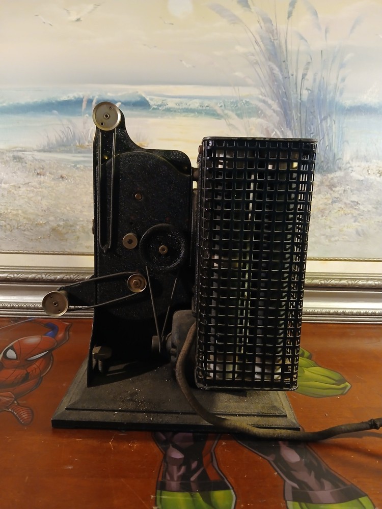 German Made Kodascope 8 Modell 40 Projector
