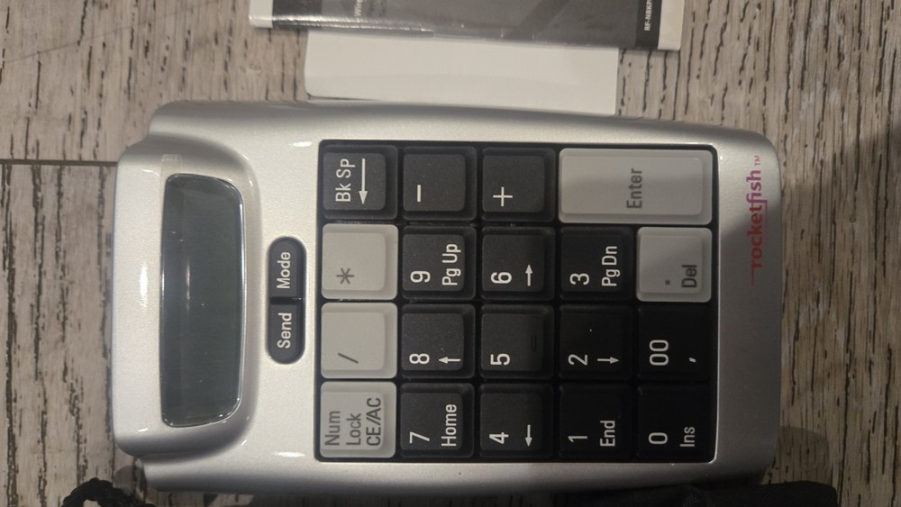 Rocketfish RF-NBKPD Wireless Numeric Keypad for Notebooks