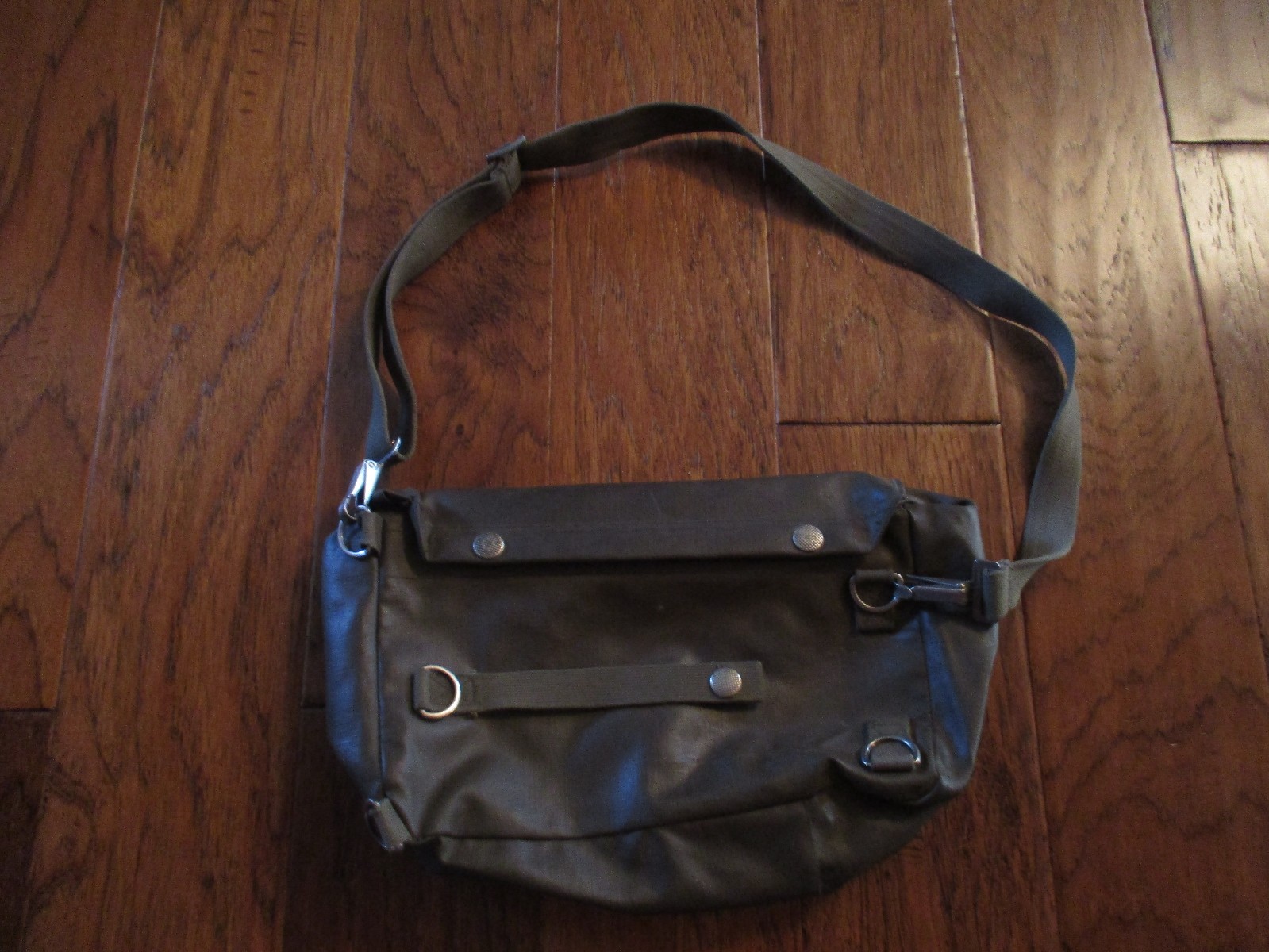 SWISS MILITARY ARMY SHOULDER BAG WITH STRAP WATER RESISTANT RUBBERIZED MATERIAL