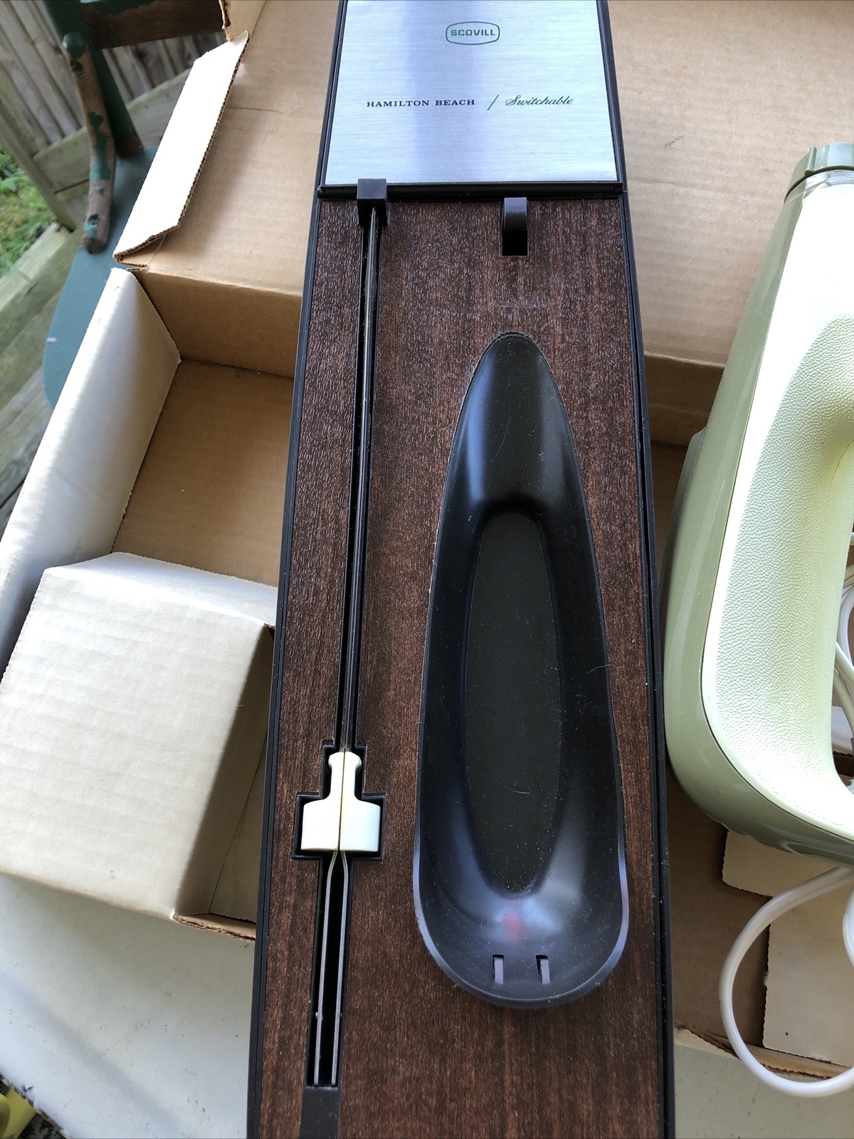 Hamilton Beach Scovill Electric Knife 360 Avocado Green Wall Mount MCM Working