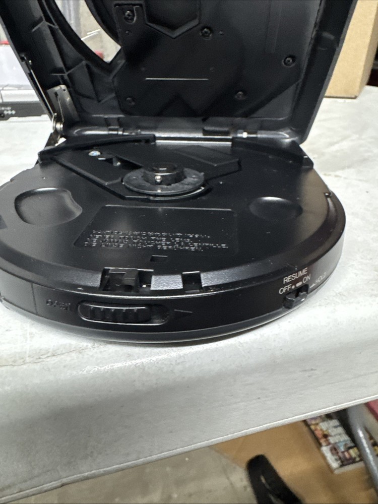 JVC Portable CD Player XL-P53