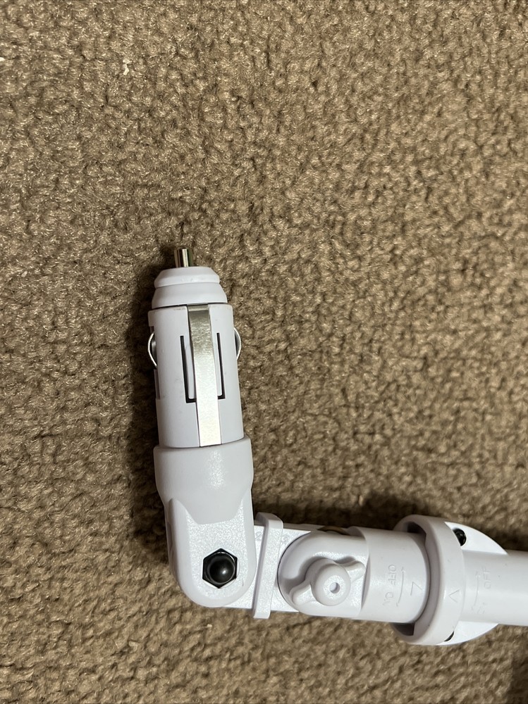 GRIFFIN RoadTrip FM Transmitter & Auto Charger for Apple iPod Tested