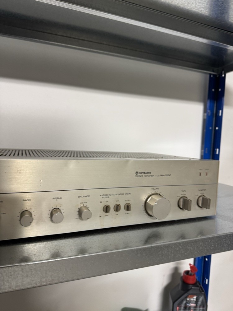 HITACHI STEREO AMPLIFIER model HA-2500