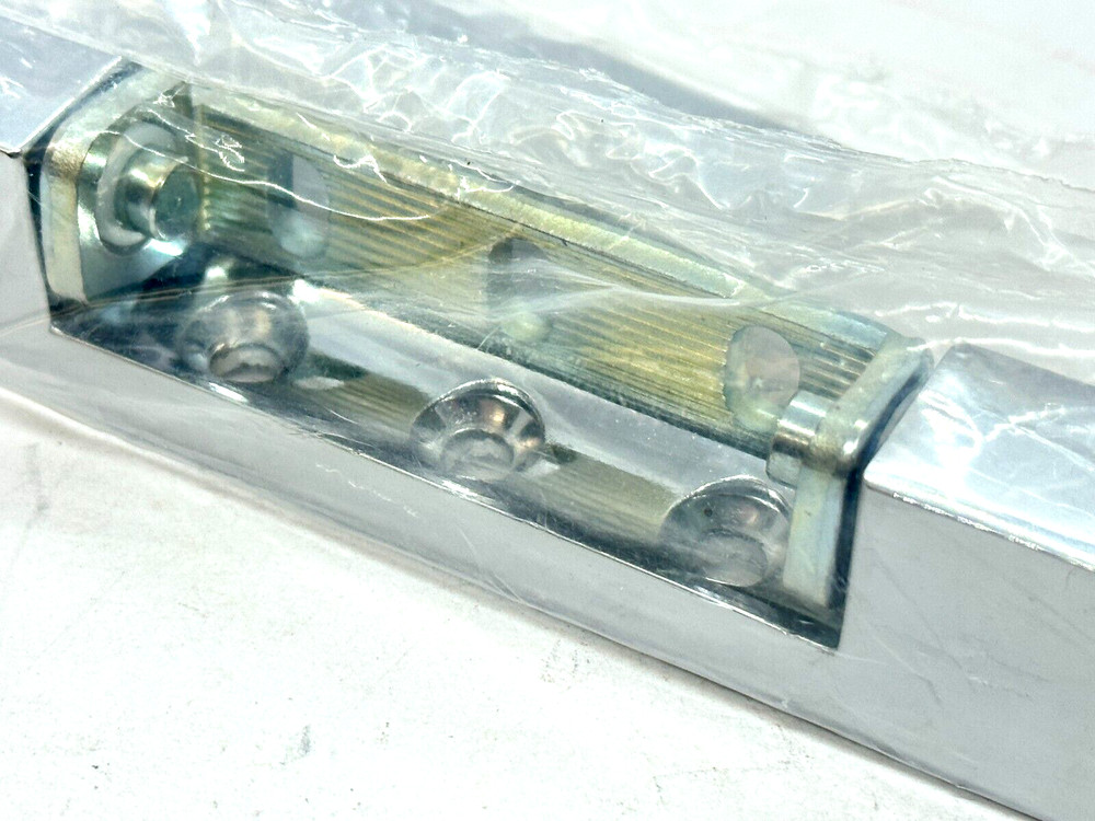 Component Hardware R42-2840 Edgemount Hinge 5/8" Offset