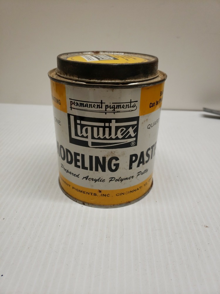 Liquitex Modeling Paste Container is unopened.