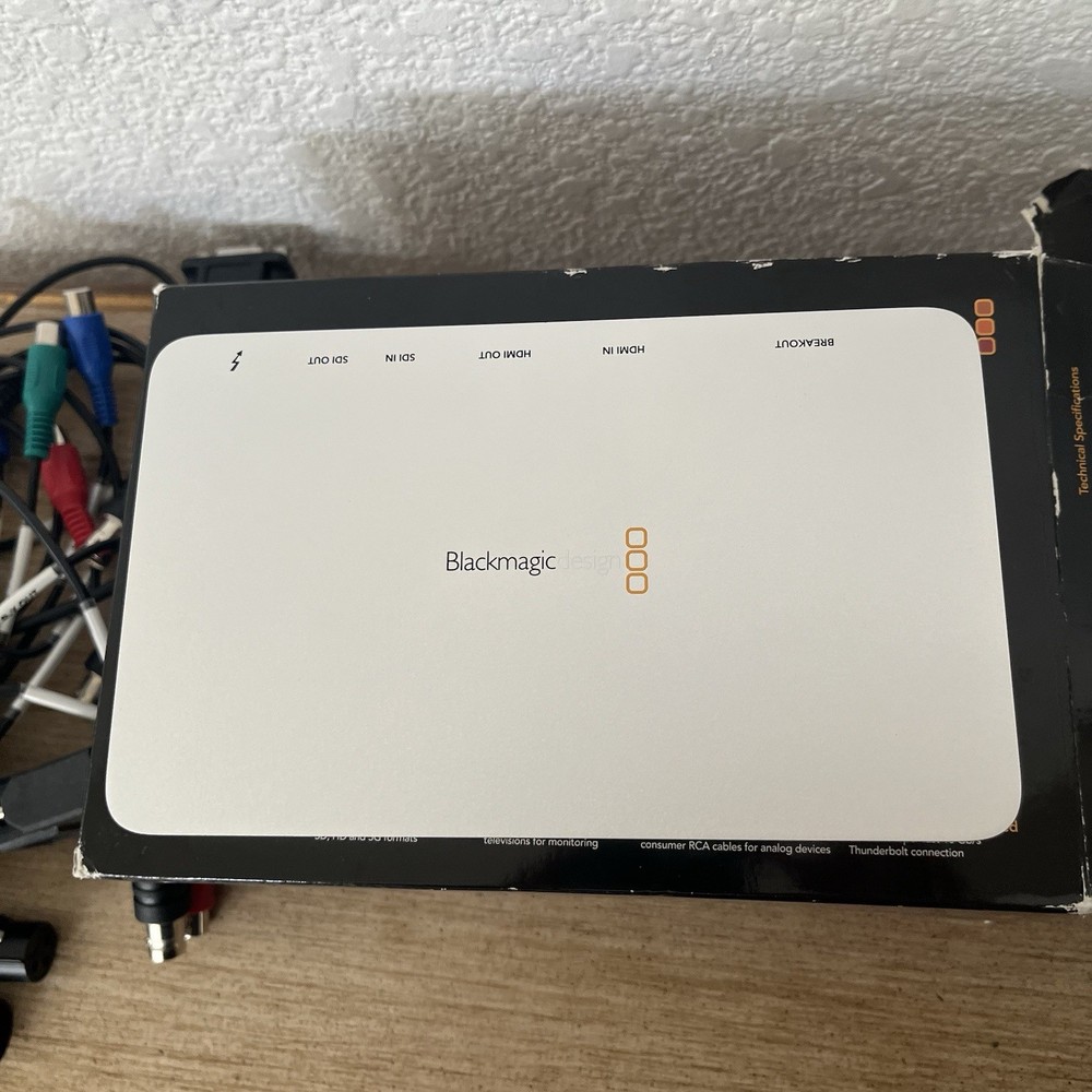 Blackmagic Design UltraStudio Express Thunderbolt Cables