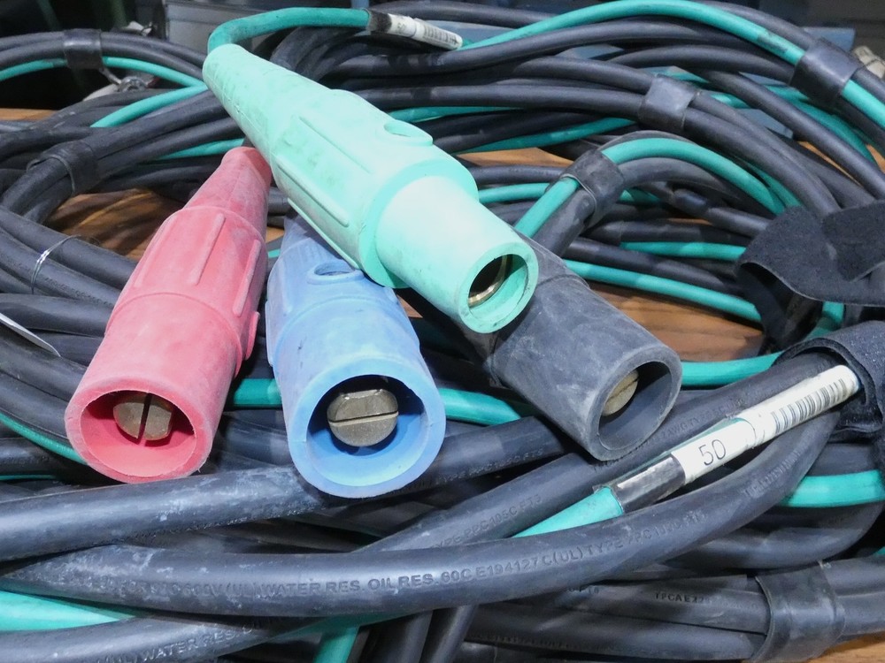 4-Wire 50' Banded Cam Feeder Cable 400A 600V