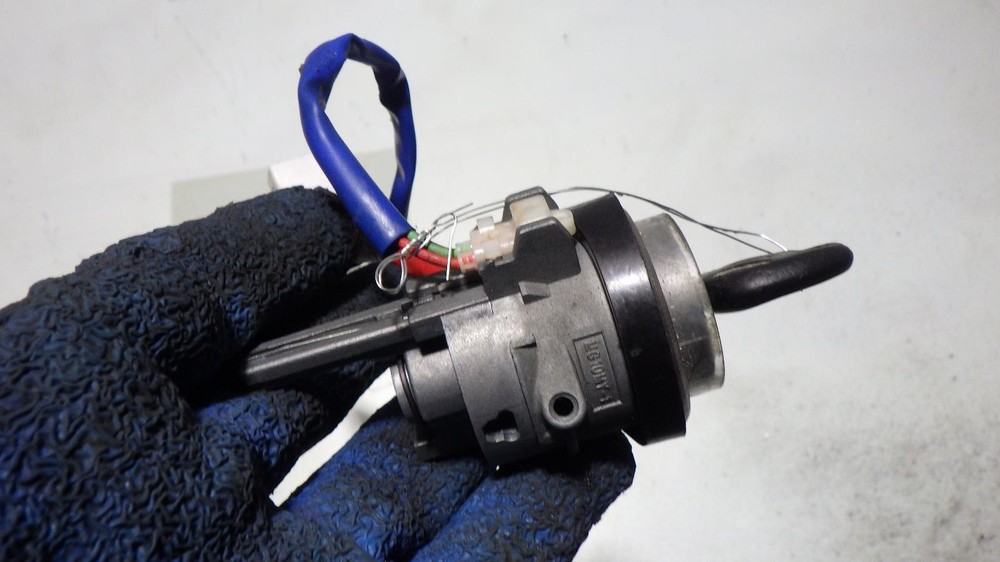 10 KIA OPTIMA Ignition W/Key