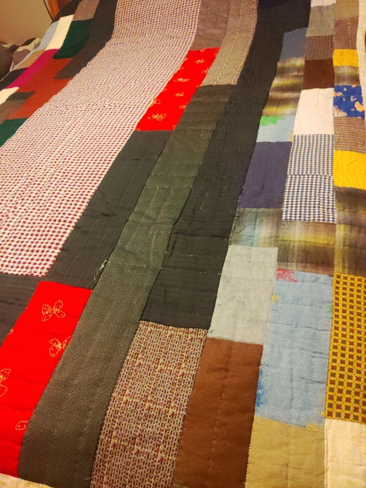 Vintage 80x60 Handsome Scrap Pattern Quilt