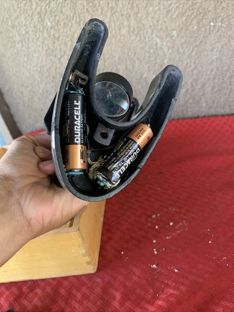 Vintage Tasco 900X Zoom Microscope.