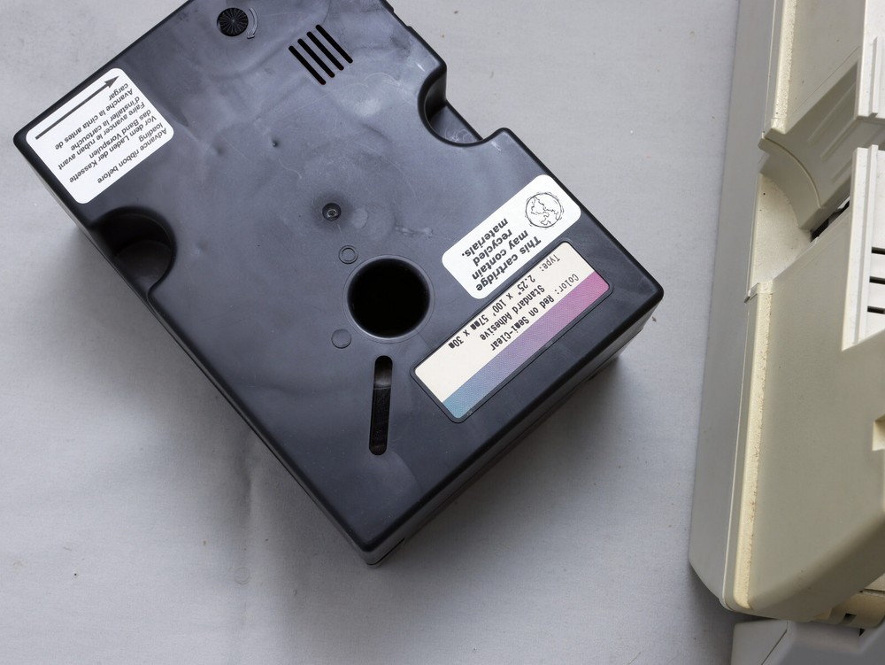 Varitronics ProPartner adhesive thermal label printer - red on clear strip