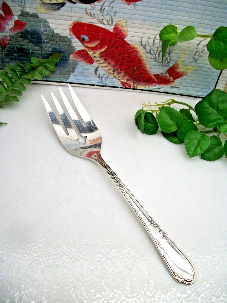 Oneida Rogers  MEADOWBROOK  Heather  Silverplate  Cold Meat Serving Fork    1936