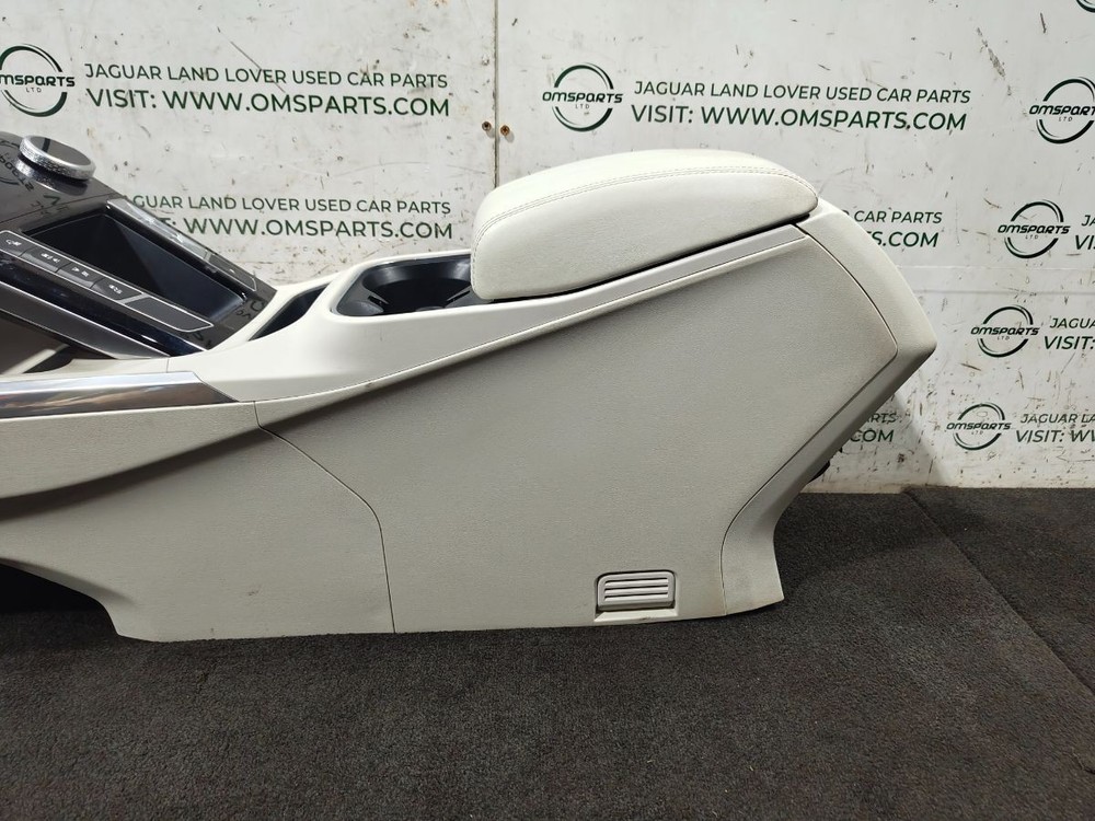 JAGUAR I-PACE X590 CENTRE CONSOLE WITH ARMREST