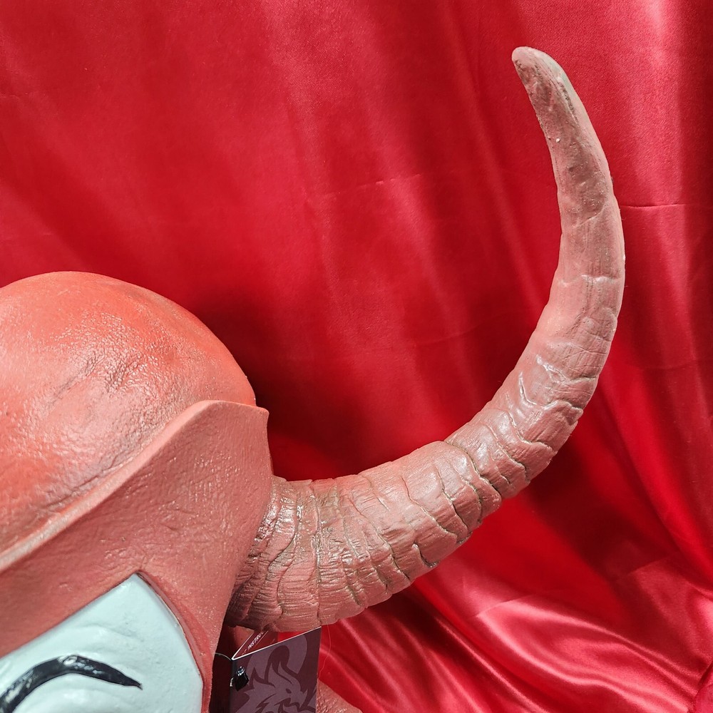 DUNGEONS & DRAGONS - VENGER MASK by Trick or Treat Studios