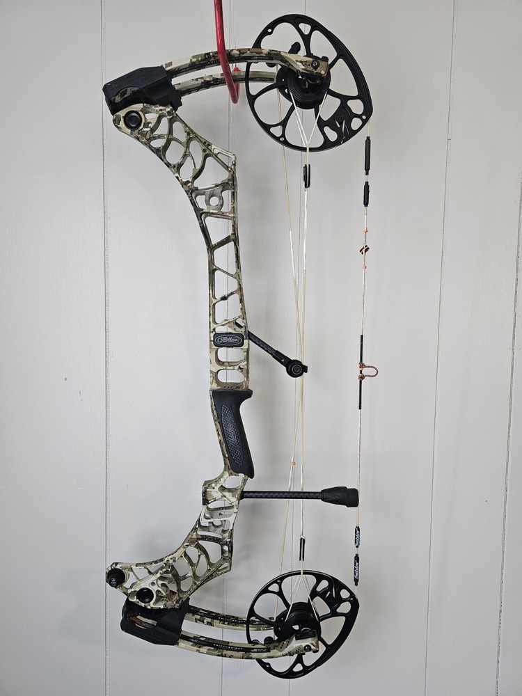 Mathews V3 27 Compound Bow