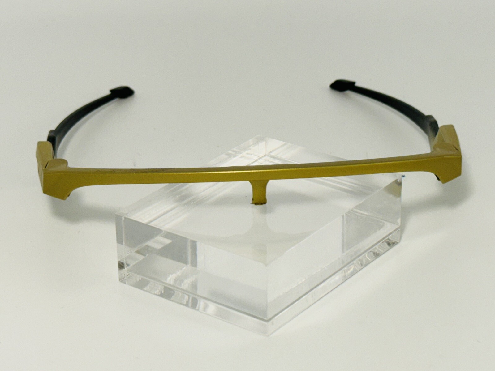 Oakley Resistor Patrick Mahomes Youth Sunglasses Bare Frame Only!! Gold Fade