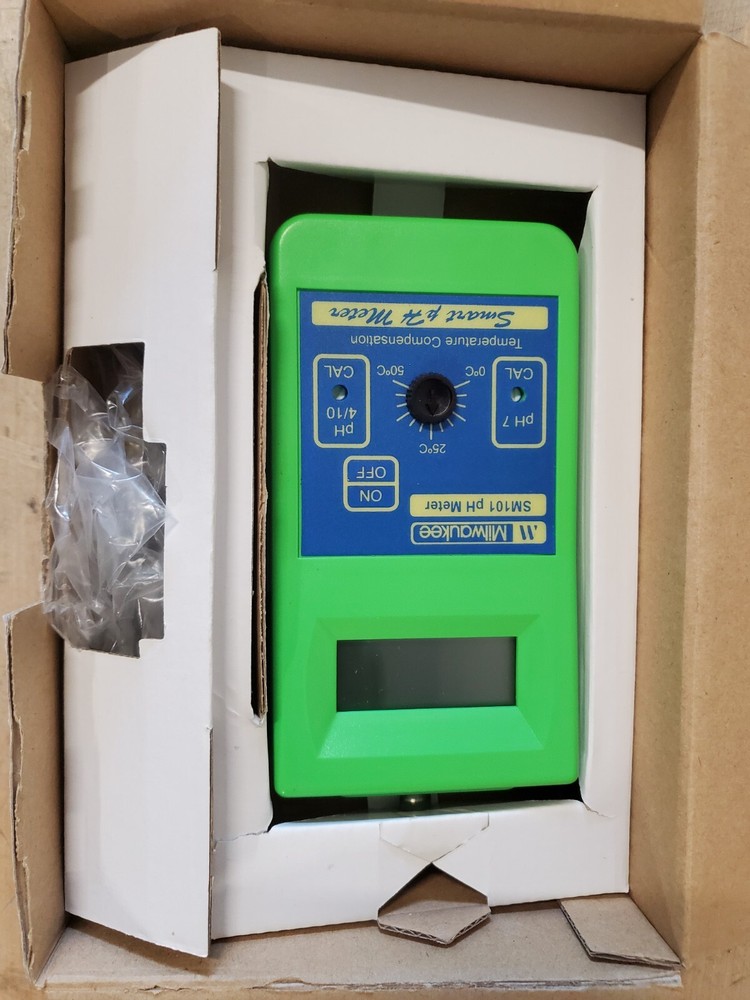Milwakee SM101 pH Meter in Box
