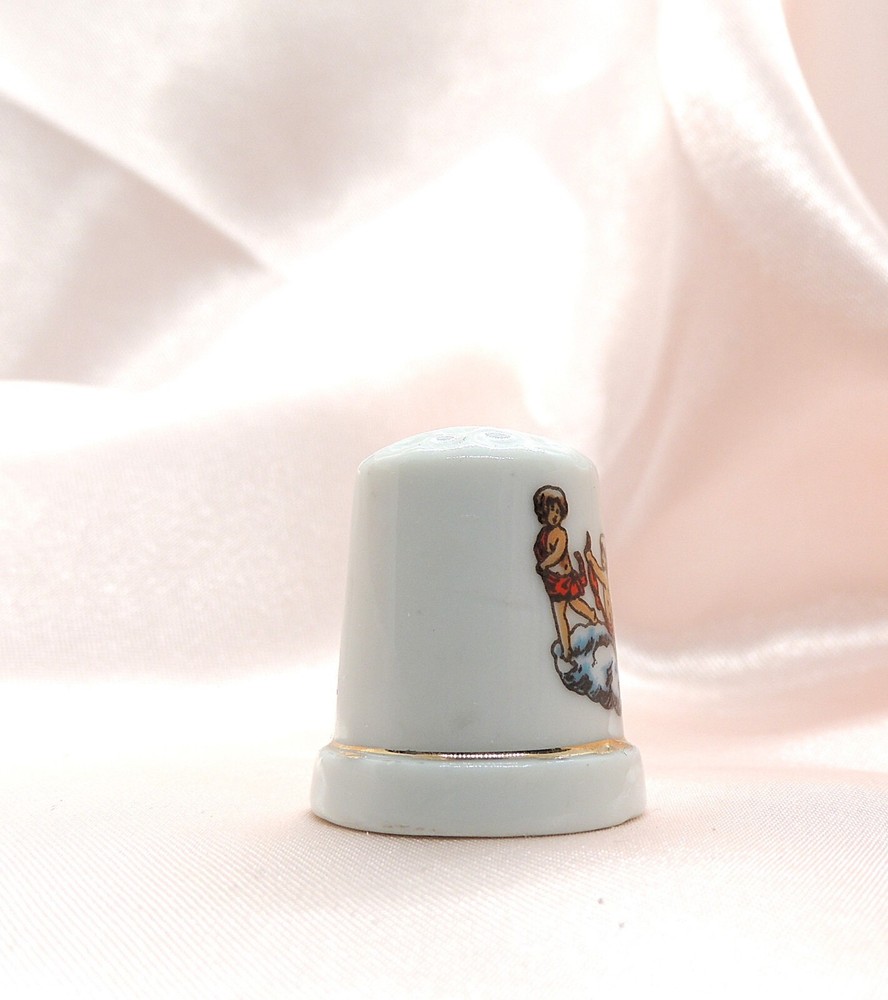 Porcelain Thimble Two Cherubs