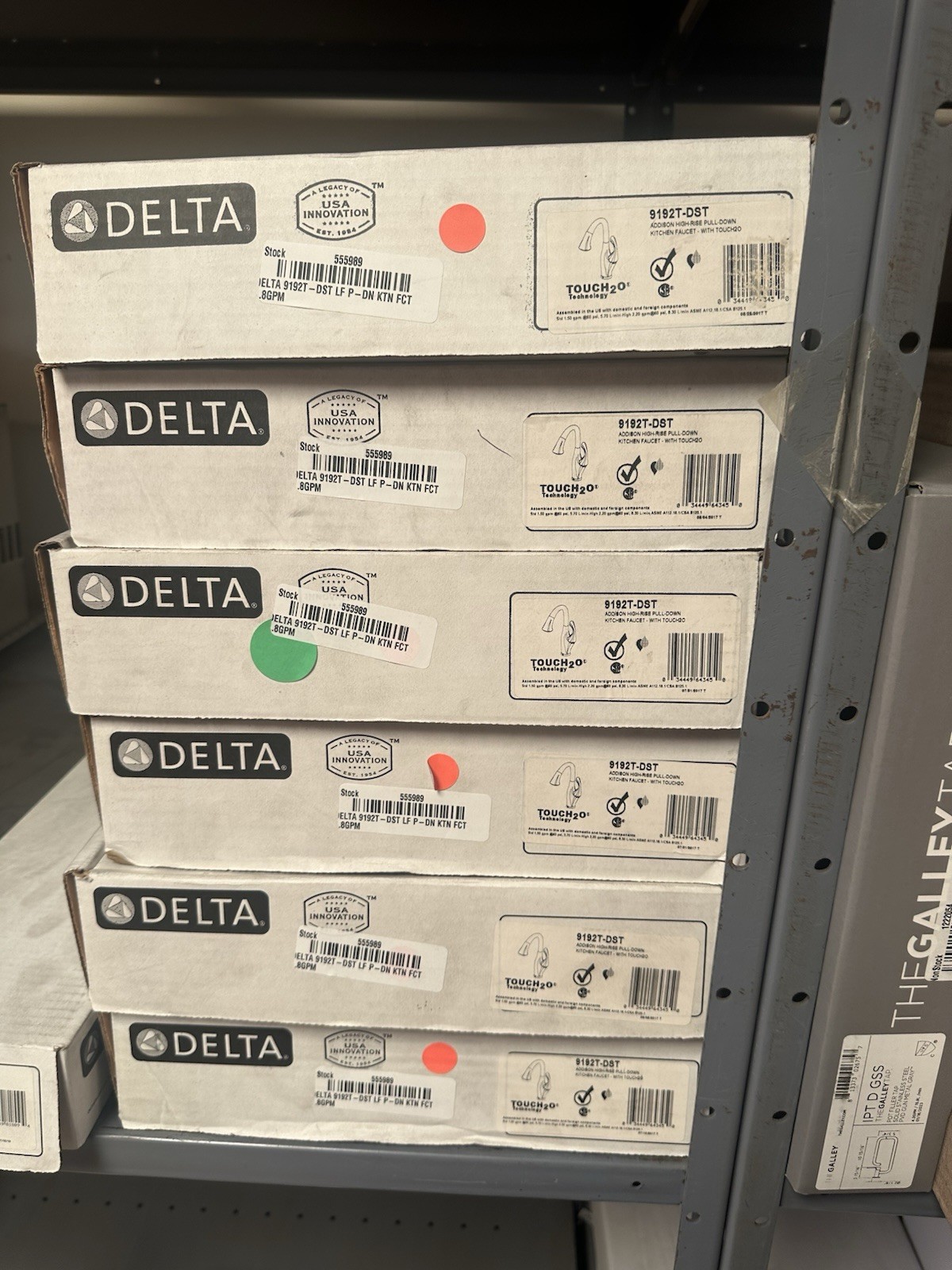 Delta Addison Kitchen Faucet With Touch2o And ShieldSpray Technology-9192T-DST