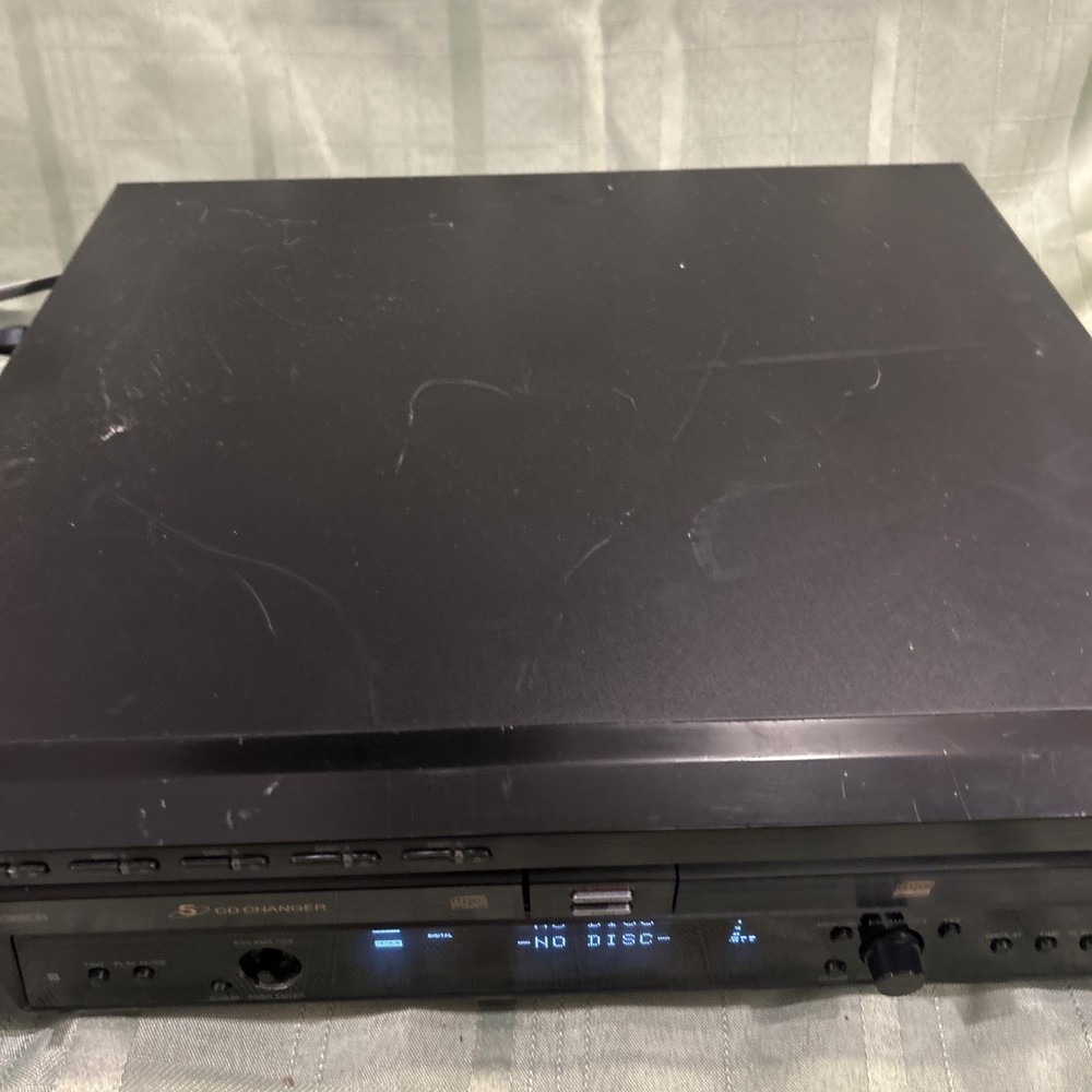 Sony 5 Cd Changer RCD-W500C