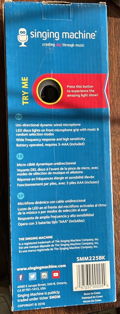 Singing Machine Light Up Multicolor Wired Microphone Synchronized LED Lights NEW