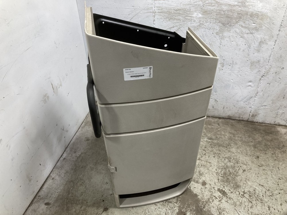 Volvo VNL Sleeper Cabinet - Used