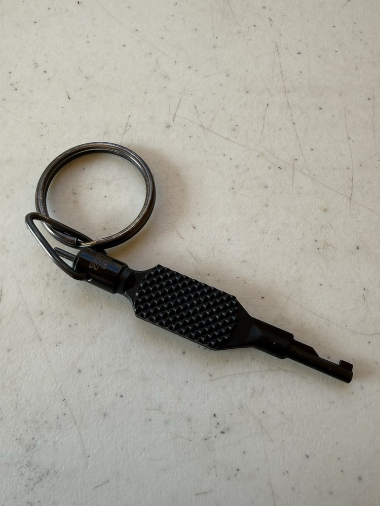 Handcuff Key KHC-03