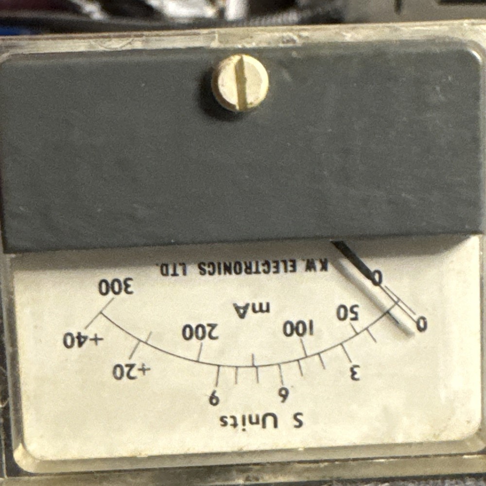 K . W . ELECTRONICS Front mA Meter TRANSCEIVER KW 2000A or B Not sure 2468095 1n