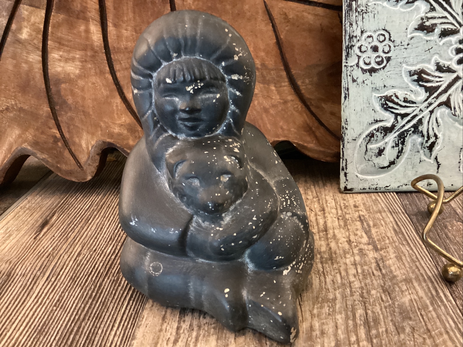 Inuit Figurine With Pup Small Sculpture Indigenous Artwork Canada distressed