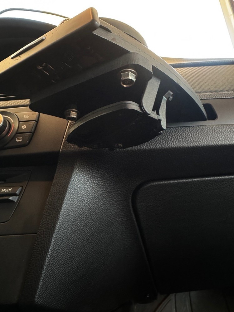 Garmin Catalyst mount for BMW 3 series E9X E90 E91 E92 E93