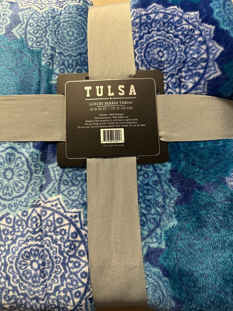 Tulsa Luxury Berber Throw / Blanket / Reversible